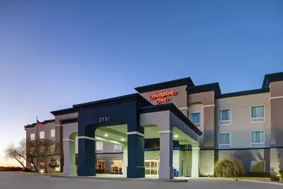 Photo 2 - Hampton Inn Deming