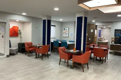 Photo 3 - Holiday Inn Express Wichita North - Park City by IHG