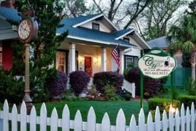 Photo 2 - The Carriage House B&B