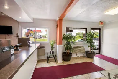 Photo 5 - Motel 6 Rossford, OH