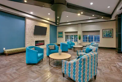 Photo 3 - La Quinta Inn & Suites by Wyndham Dallas Grand Prairie South