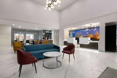 Photo 3 - La Quinta Inn & Suites by Wyndham Ft. Worth - Burleson