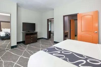 Photo 5 - La Quinta Inn & Suites by Wyndham Little Rock - Bryant