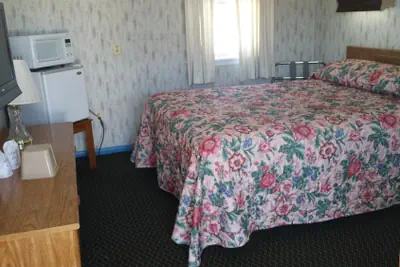 Photo 5 - Sunset Inn