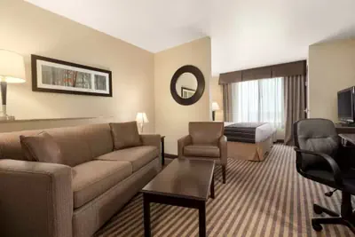 Photo 3 - University Hotel - Davis Area by IHG