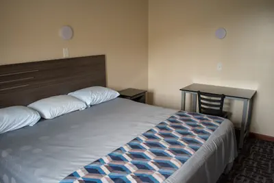 Photo 5 - Inn Of Lenoir Motor Lodge