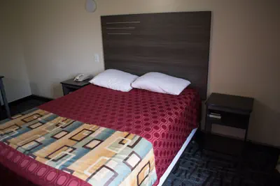Photo 4 - Inn Of Lenoir Motor Lodge
