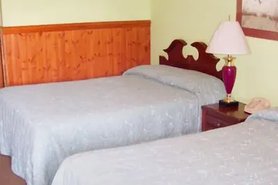Photo 4 - Budget Inn Frackville