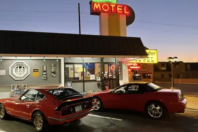 Photo 2 - Highlander Motel