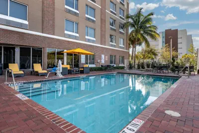 Photo 2 - Cambria Hotel Ft Lauderdale, Airport South & Cruise Port