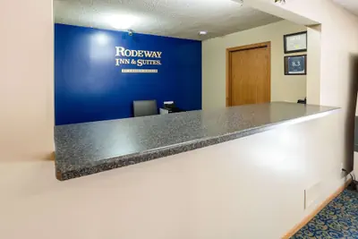 Photo 5 - Rodeway Inn & Suites Austin I-90