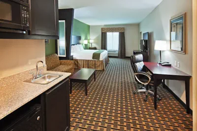 Photo 5 - Holiday Inn Express Hotel & Suites JACKSONVILLE by IHG