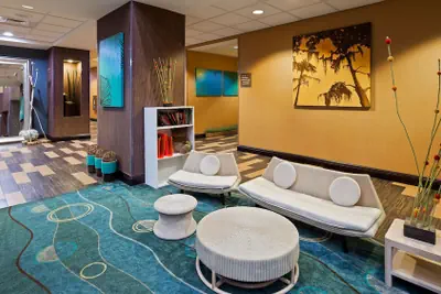 Photo 4 - Best Western Plus Chain of Lakes Inn & Suites