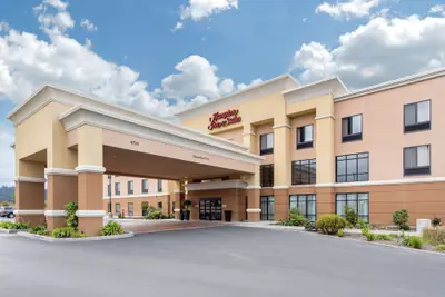 Photo 2 - Hampton Inn & Suites Arcata