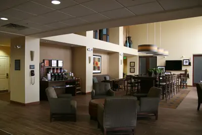 Photo 4 - Hampton Inn & Suites Pueblo/North