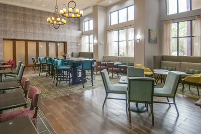 Photo 4 - Hampton Inn & Suites Baton Rouge/Port Allen