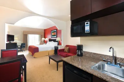 Photo 4 - Holiday Inn Express & Suites Casa Grande by IHG