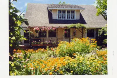 Photo 2 - Hollyhock Country House