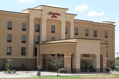 Photo 2 - Hampton Inn Sweetwater