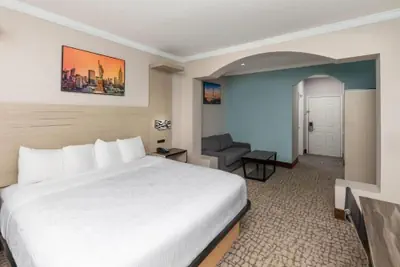 Photo 4 - Baymont by Wyndham Texas City