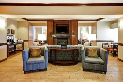 Photo 4 - Hampton Inn & Suites Folsom