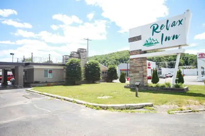 Photo 2 - Relax Inn