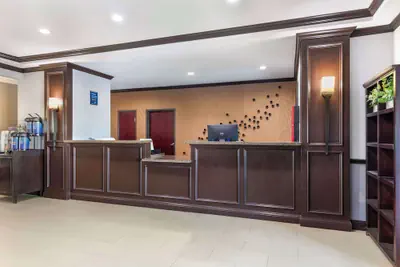 Photo 4 - Best Western Carthage Inn & Suites