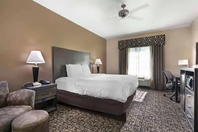 Photo 5 - Best Western Carthage Inn & Suites
