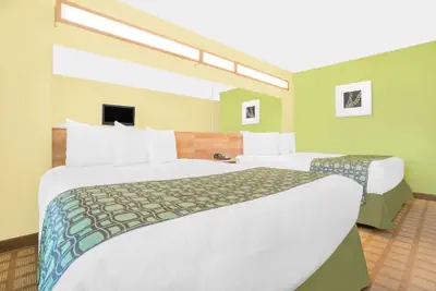 Photo 4 - Microtel Inn & Suites by Wyndham Tuscumbia/Muscle Shoals
