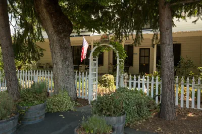 Photo 2 - Dunbar House Inn and Event Property