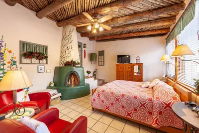 Photo 2 - Dreamcatcher Bed and Breakfast