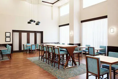 Photo 2 - Hampton Inn & Suites Ridgecrest