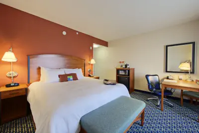Photo 4 - Hampton Inn & Suites Ridgecrest