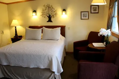 Photo 4 - All Seasons Inn Corp
