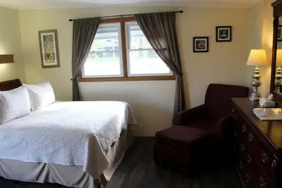 Photo 5 - All Seasons Inn Corp