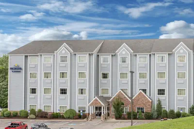 Photo 2 - Microtel Inn & Suites by Wyndham Waynesburg