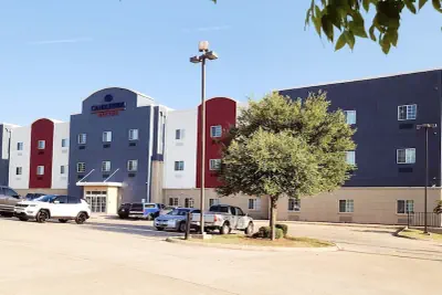 Photo 2 - Candlewood Suites Mount Pleasant by IHG