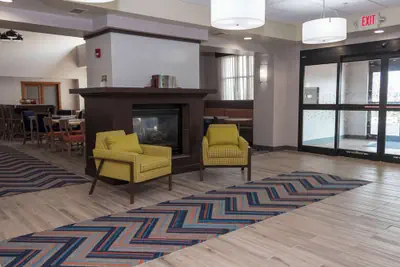Photo 5 - Hampton Inn & Suites Riverton