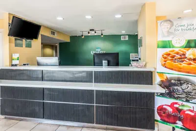 Photo 4 - Quality Inn Corsicana