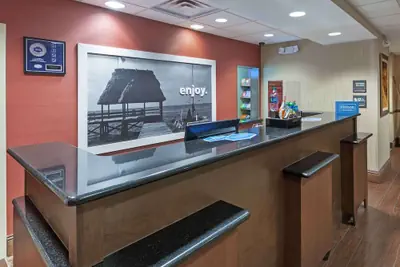 Photo 4 - Hampton Inn & Suites Morgan City
