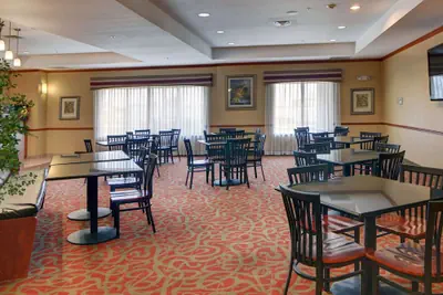Photo 5 - Quality Suites Near Cedar Creek Lake