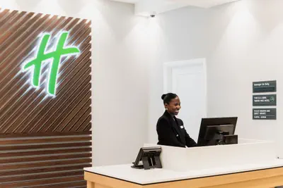 Photo 4 - Holiday Inn Newark International Airport by IHG