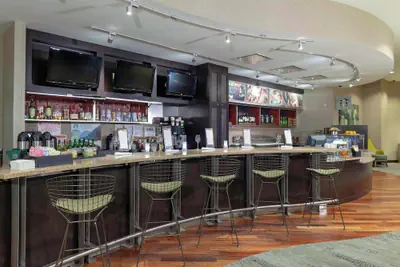 Photo 2 - Courtyard by Marriott Downtown Memphis