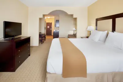 Photo 3 - Holiday Inn Express & Suites Georgetown by IHG