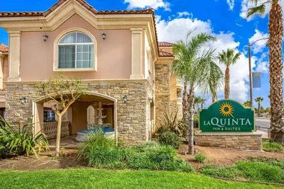 Photo 2 - La Quinta Inn & Suites by Wyndham Moreno Valley
