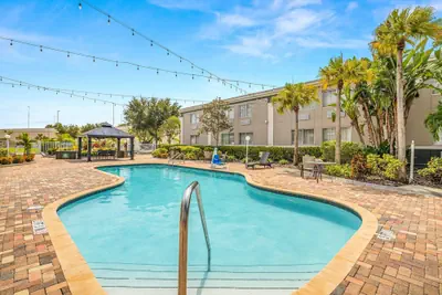 Photo 2 - Quality Inn & Suites Tampa near Fairgrounds and Casino