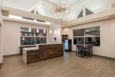 Photo 3 - La Quinta Inn & Suites by Wyndham Bozeman