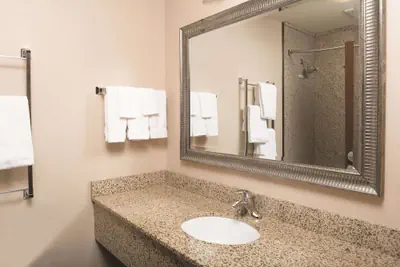 Photo 5 - La Quinta Inn & Suites by Wyndham Bozeman
