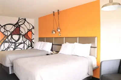 Photo 5 - University Inn