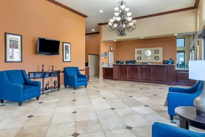 Photo 5 - Comfort Inn & Suites San Bernardino
